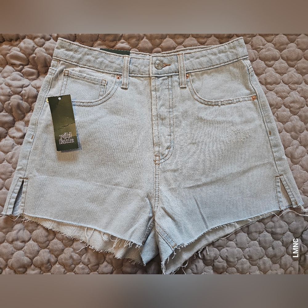 New, Super High-rise Cutoff Shorts. NEW WITH TAGS